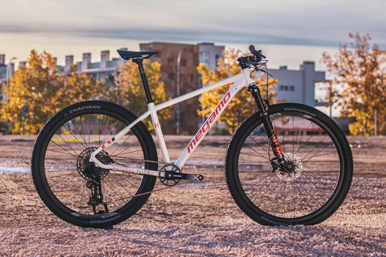 MEGAMO BICICLETA MONTAÑA RÍGIDA NATURAL ELITE 05 2022