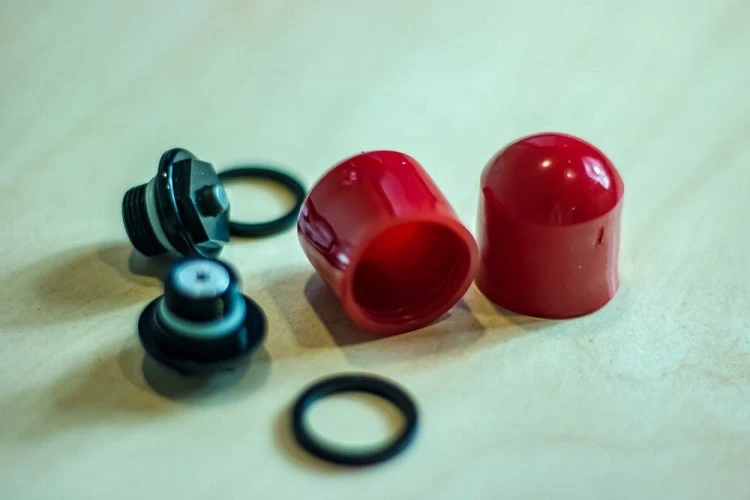 KIT PURGADORES AIRE PARA HORQUILLAS FOX 36/38/40 - Imagen 4